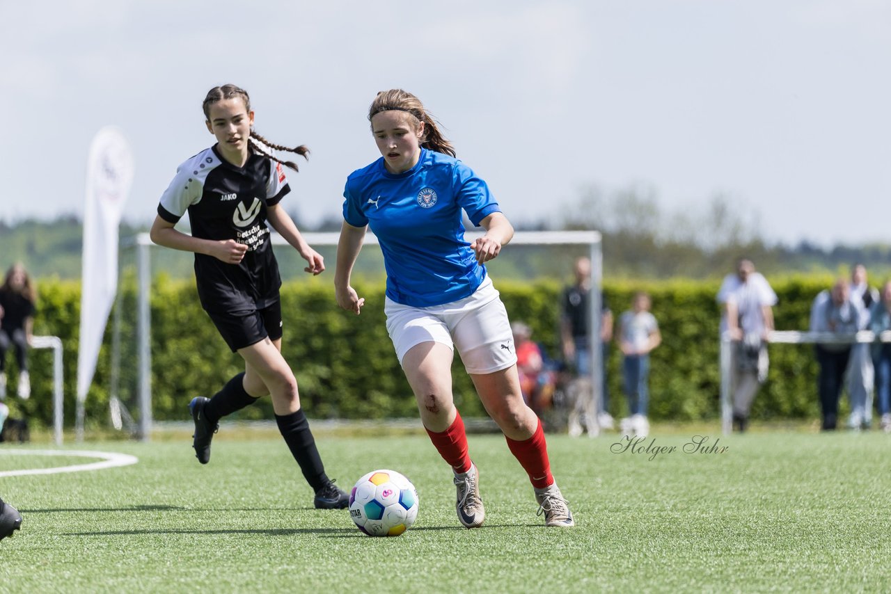 Bild 359 - wBJ SH-Pokalfinale  Holstein-Kiel - SV Viktoria : Ergebnis: 1:0